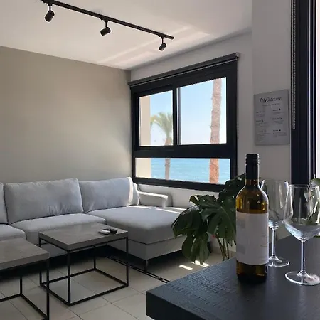 Sea La Vie #1 - Luxury Seaview Appartement Paphos